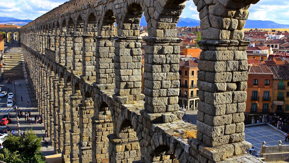 18275435669_dd2958d7f5_h