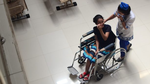 care-2866586_960_720